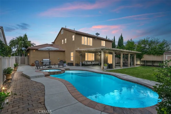 7194 Tiburon Drive, Eastvale, California 92880