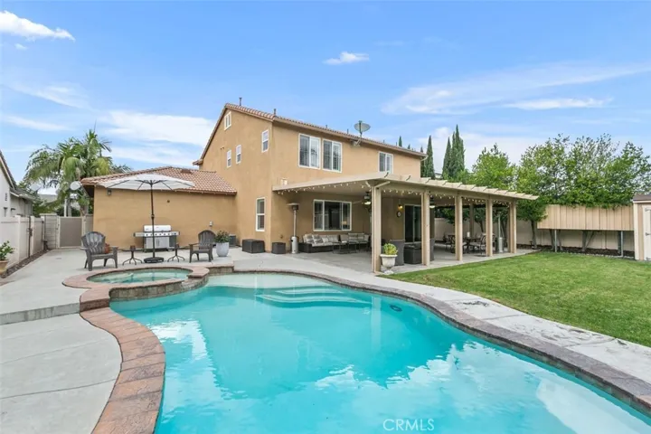 7194 Tiburon Drive, Eastvale, California 92880