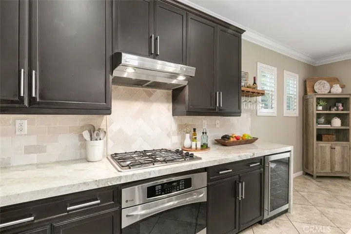 7194 Tiburon Drive, Eastvale, California 92880