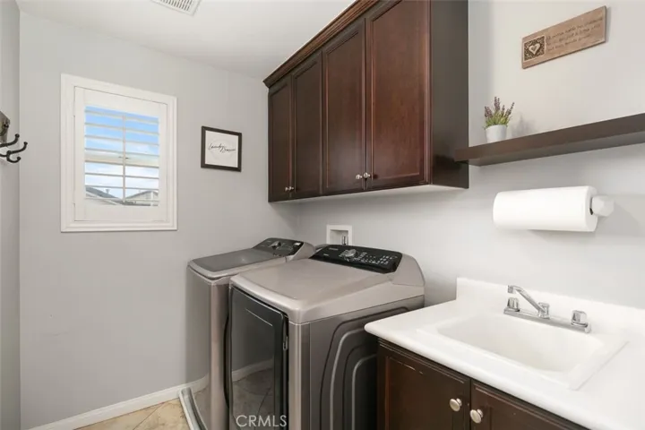 7194 Tiburon Drive, Eastvale, California 92880