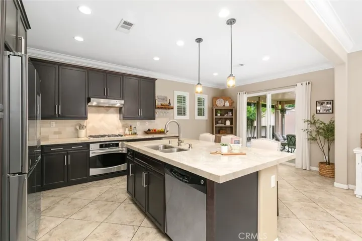 7194 Tiburon Drive, Eastvale, California 92880