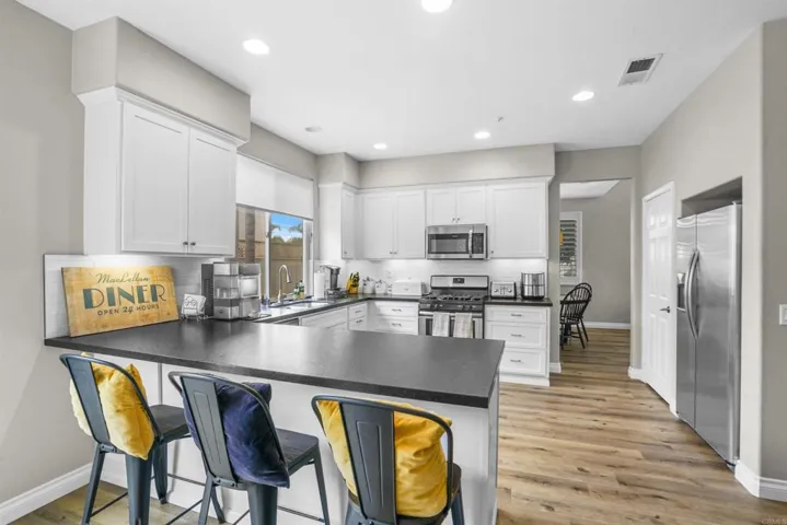 891 Via Allegra, Vista, California 92081