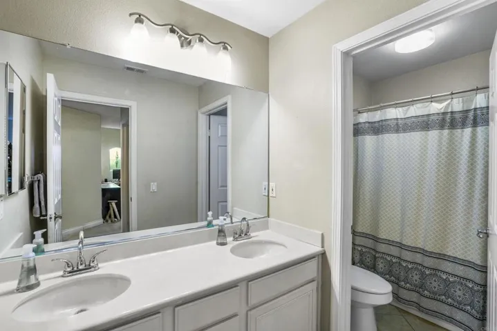 891 Via Allegra, Vista, California 92081