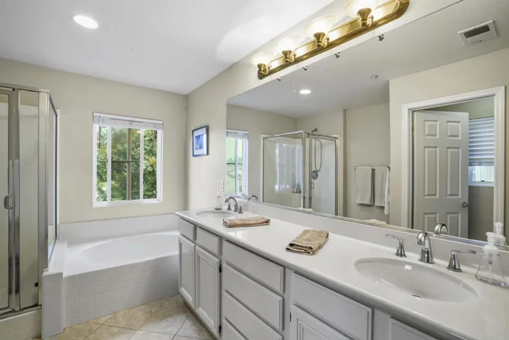 891 Via Allegra, Vista, California 92081