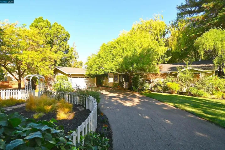 2354 Walnut Blvd, Walnut Creek, California 94597