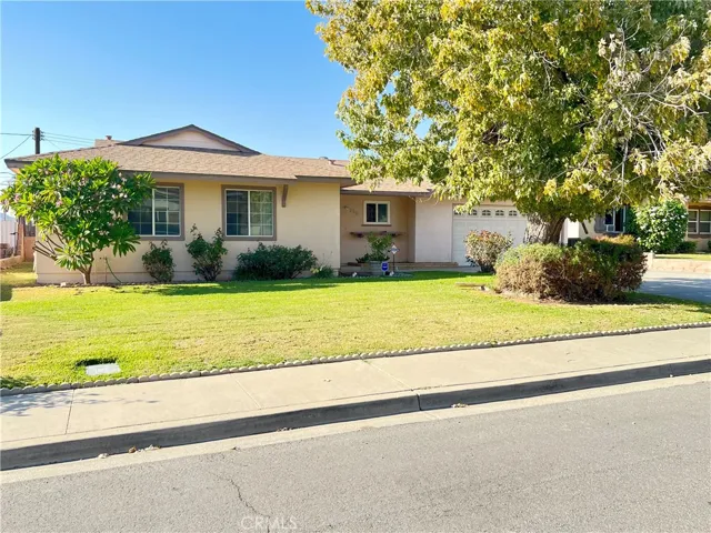 281 Versailles Place, Riverside, California 92501