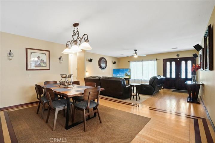 Dining area & Living room