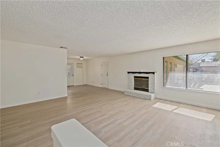 40190 178th Street E, Lake Los Angeles, California 93591