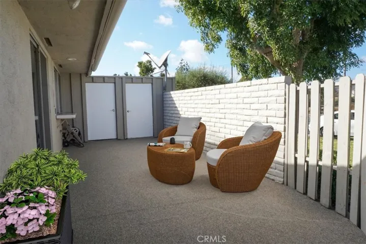 Photo Stage Main Patio