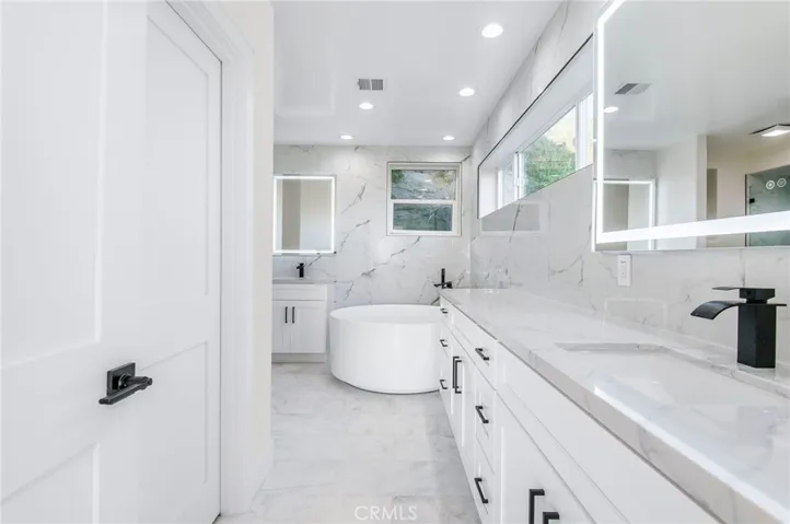 2850 Zell Drive, Laguna Beach, California 92651