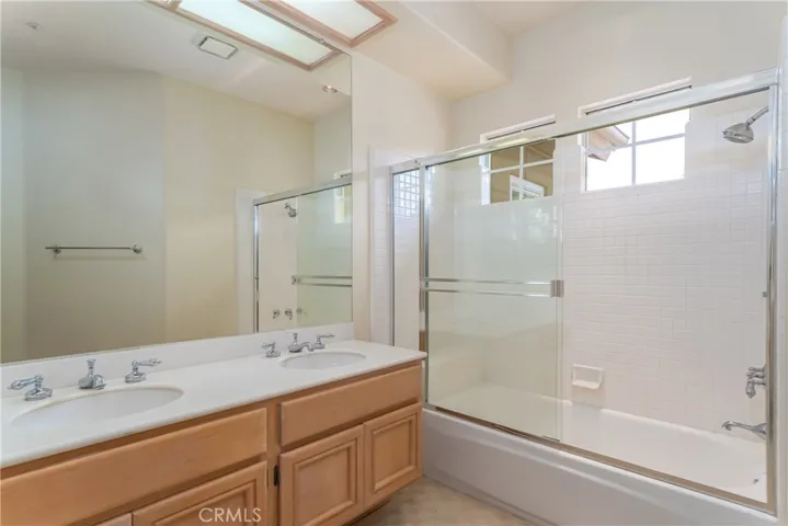 2448 Aquasanta, Tustin, California 92782