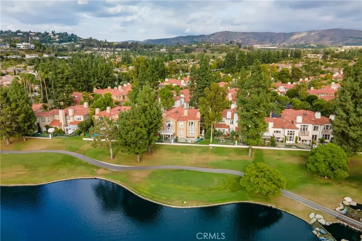 2448 Aquasanta, Tustin, California 92782