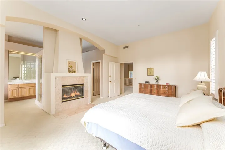 2448 Aquasanta, Tustin, California 92782