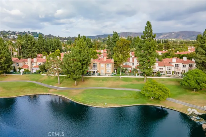 2448 Aquasanta, Tustin, California 92782
