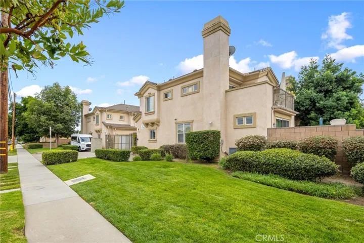 7716 Stewart And Gray Road Unit B, Downey, California 90241