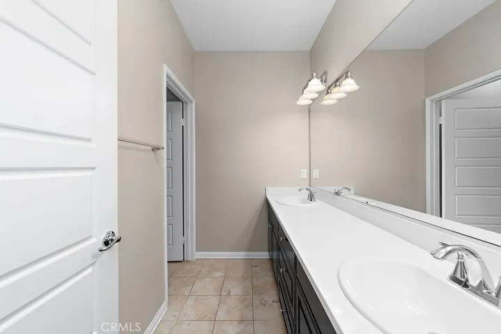 Third bathroom, upstairs