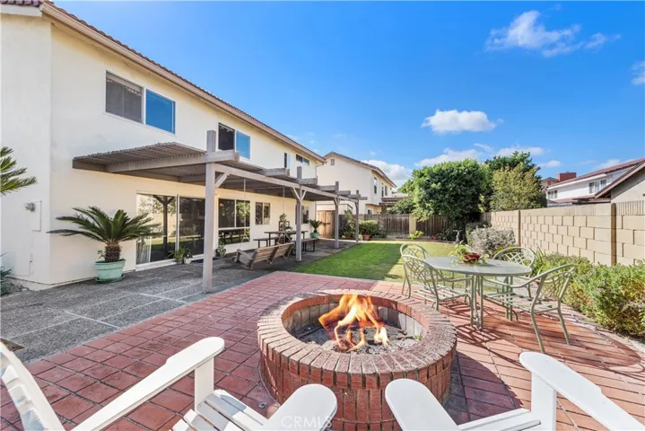 11301 Primrose Avenue, Fountain Valley, California 92708