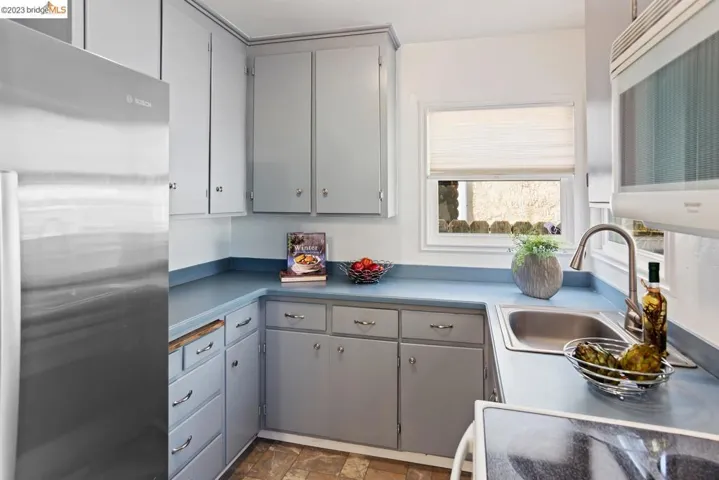 26 Lorraine Ave, Pittsburg, California 94565