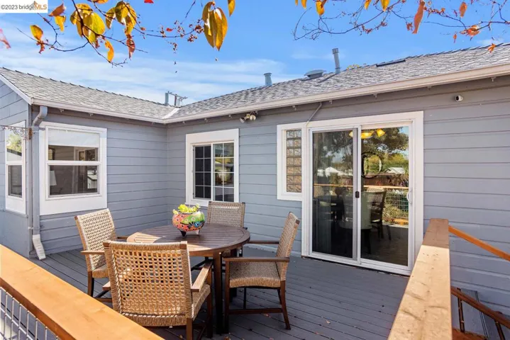 26 Lorraine Ave, Pittsburg, California 94565
