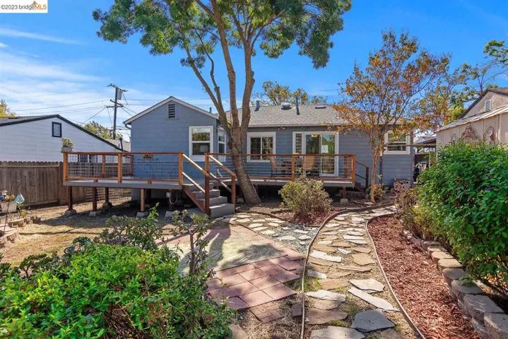 26 Lorraine Ave, Pittsburg, California 94565