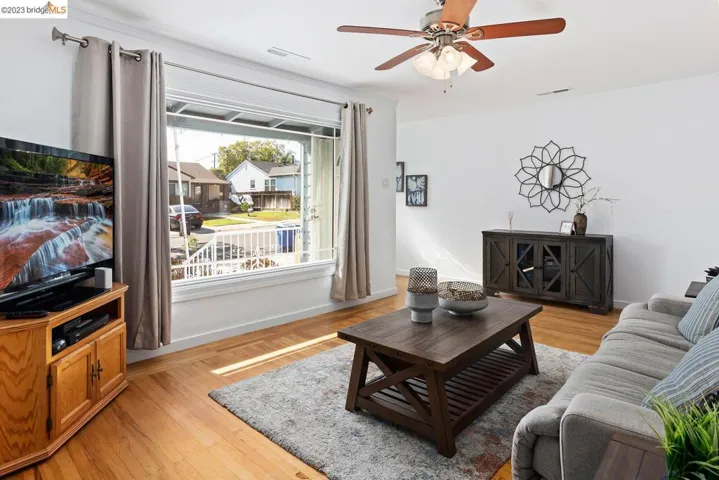 26 Lorraine Ave, Pittsburg, California 94565