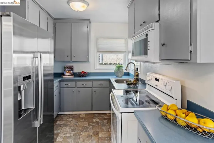 26 Lorraine Ave, Pittsburg, California 94565