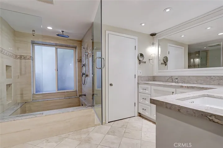 15200 Rayneta Drive, Sherman Oaks, California 91403