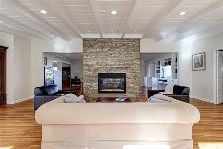 15200 Rayneta Drive, Sherman Oaks, California 91403