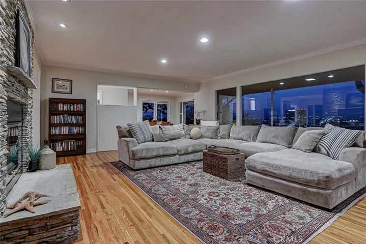 15200 Rayneta Drive, Sherman Oaks, California 91403