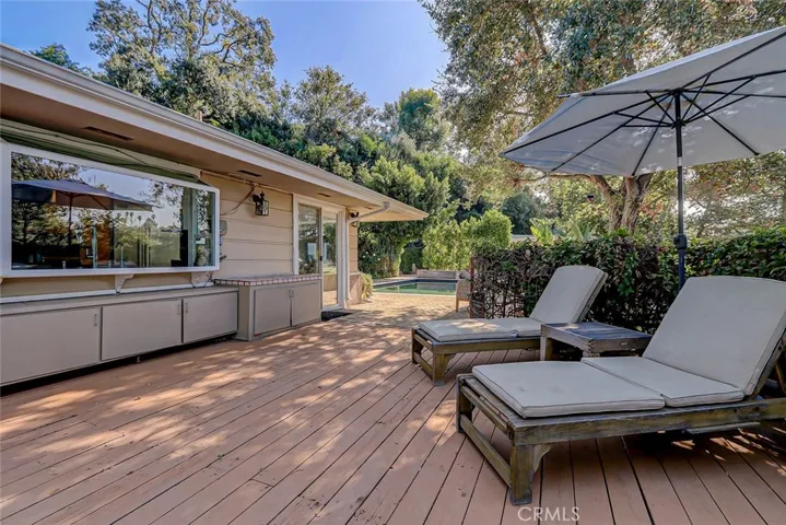 15200 Rayneta Drive, Sherman Oaks, California 91403