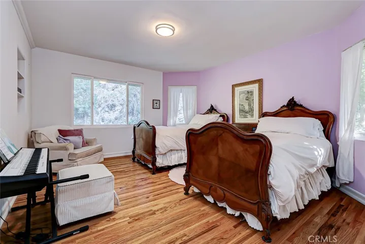 15200 Rayneta Drive, Sherman Oaks, California 91403