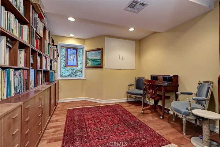 15200 Rayneta Drive, Sherman Oaks, California 91403