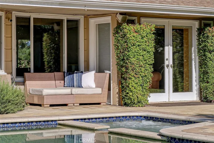 15200 Rayneta Drive, Sherman Oaks, California 91403