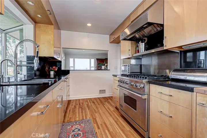 15200 Rayneta Drive, Sherman Oaks, California 91403