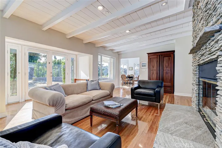 15200 Rayneta Drive, Sherman Oaks, California 91403