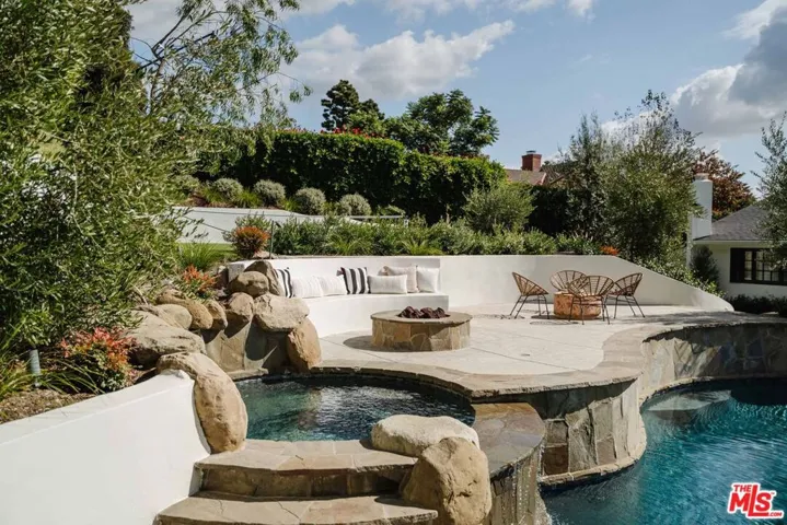 841 Muskingum Avenue, Pacific Palisades, California 90272