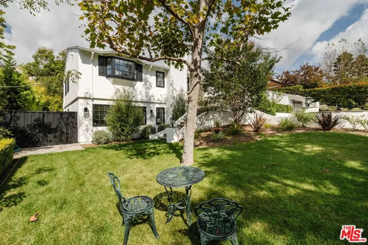 841 Muskingum Avenue, Pacific Palisades, California 90272