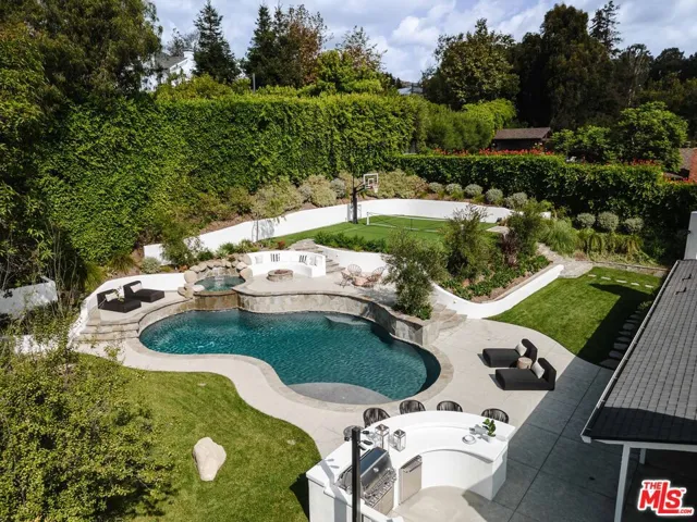 841 Muskingum Avenue, Pacific Palisades, California 90272