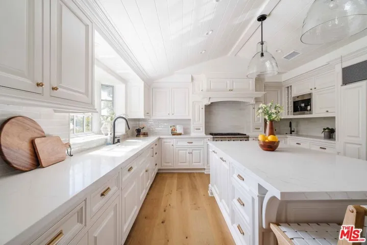 841 Muskingum Avenue, Pacific Palisades, California 90272