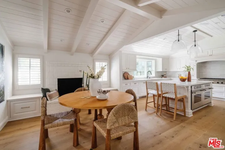 841 Muskingum Avenue, Pacific Palisades, California 90272