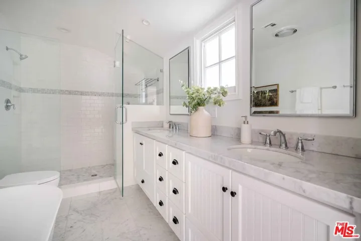 841 Muskingum Avenue, Pacific Palisades, California 90272