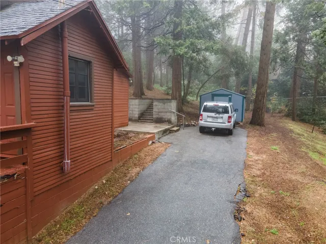 910 Fern Drive, Crestline, California 92325