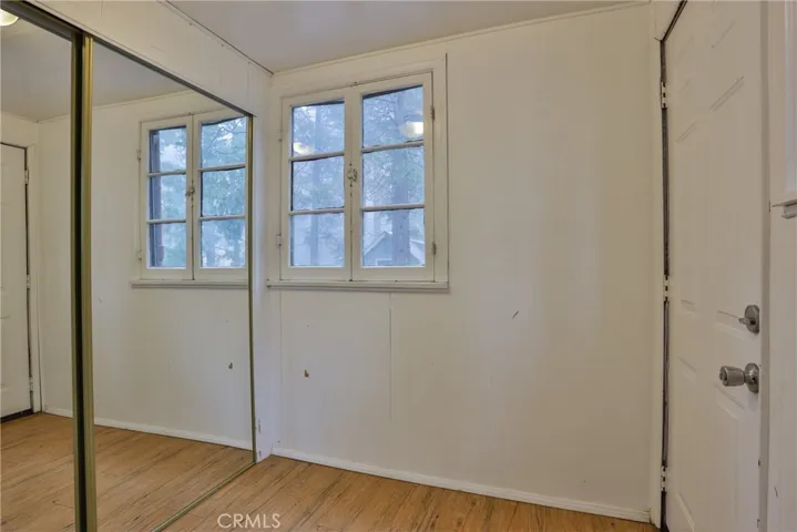 mud room, which could be developed into another sleeping area.