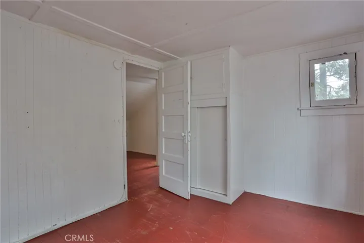 910 Fern Drive, Crestline, California 92325