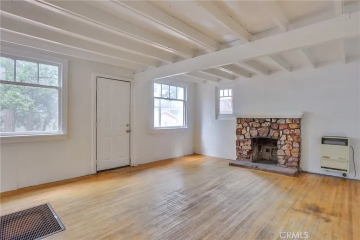 910 Fern Drive, Crestline, California 92325