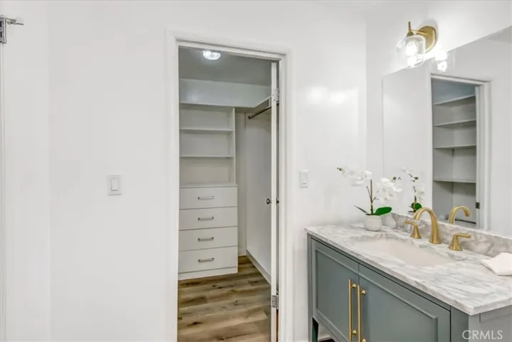17238 Archwood Street, Lake Balboa, California 91406
