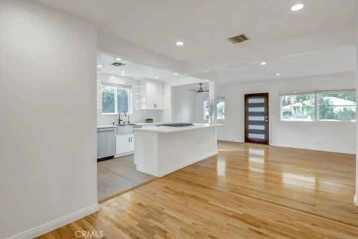 17238 Archwood Street, Lake Balboa, California 91406