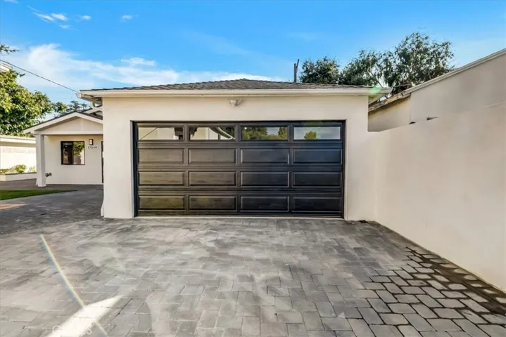 17238 Archwood Street, Lake Balboa, California 91406