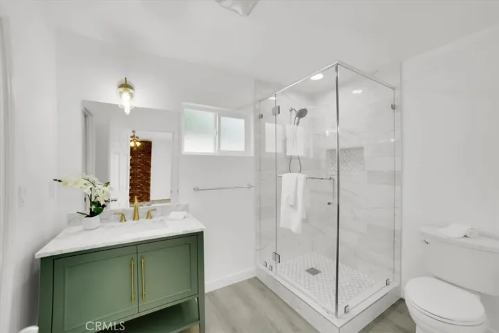 17238 Archwood Street, Lake Balboa, California 91406