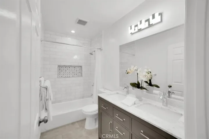 17238 Archwood Street, Lake Balboa, California 91406